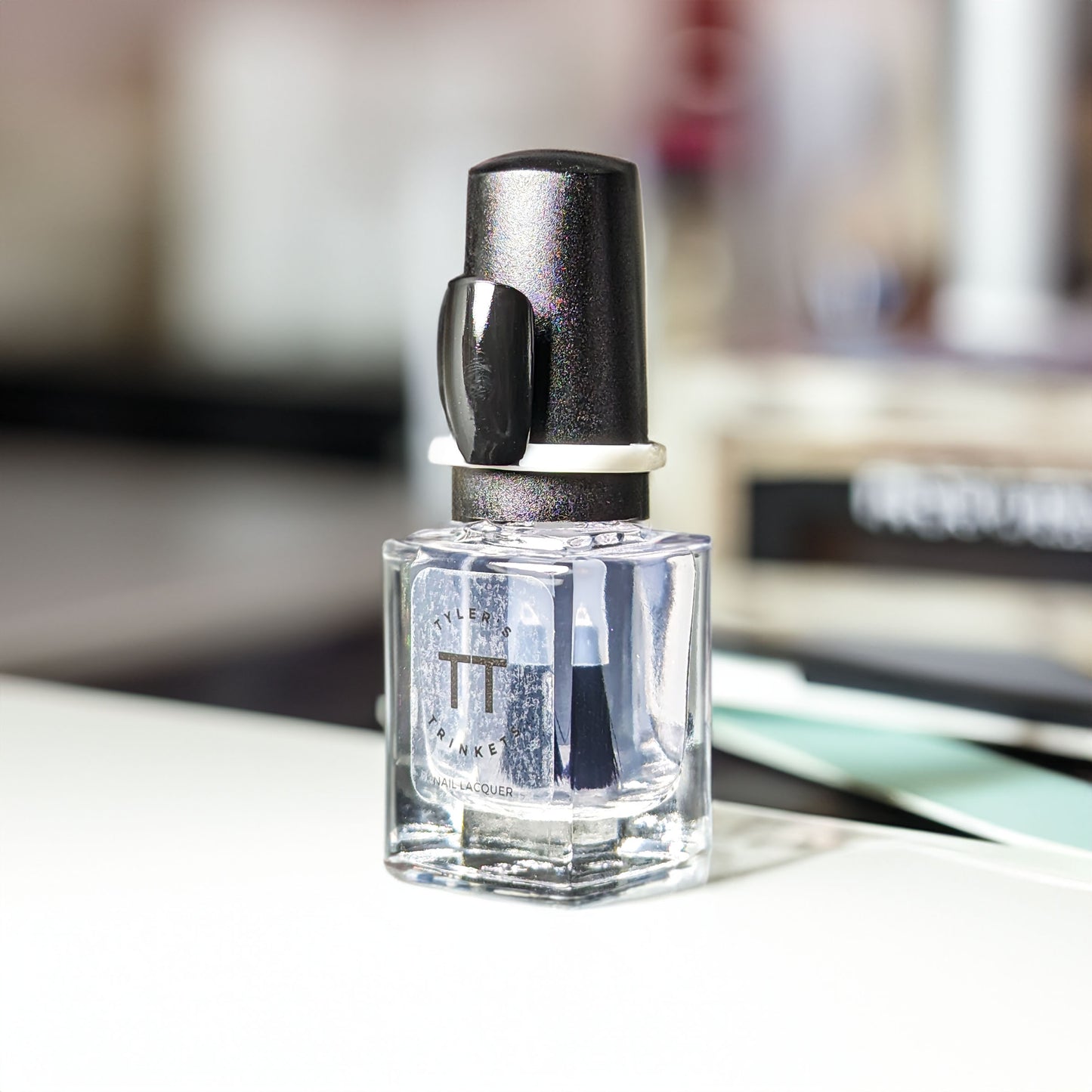 Quick-Dry Glossy Top Coat