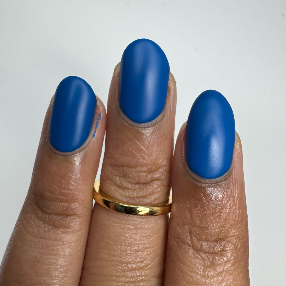 Blue With a Fart of Green