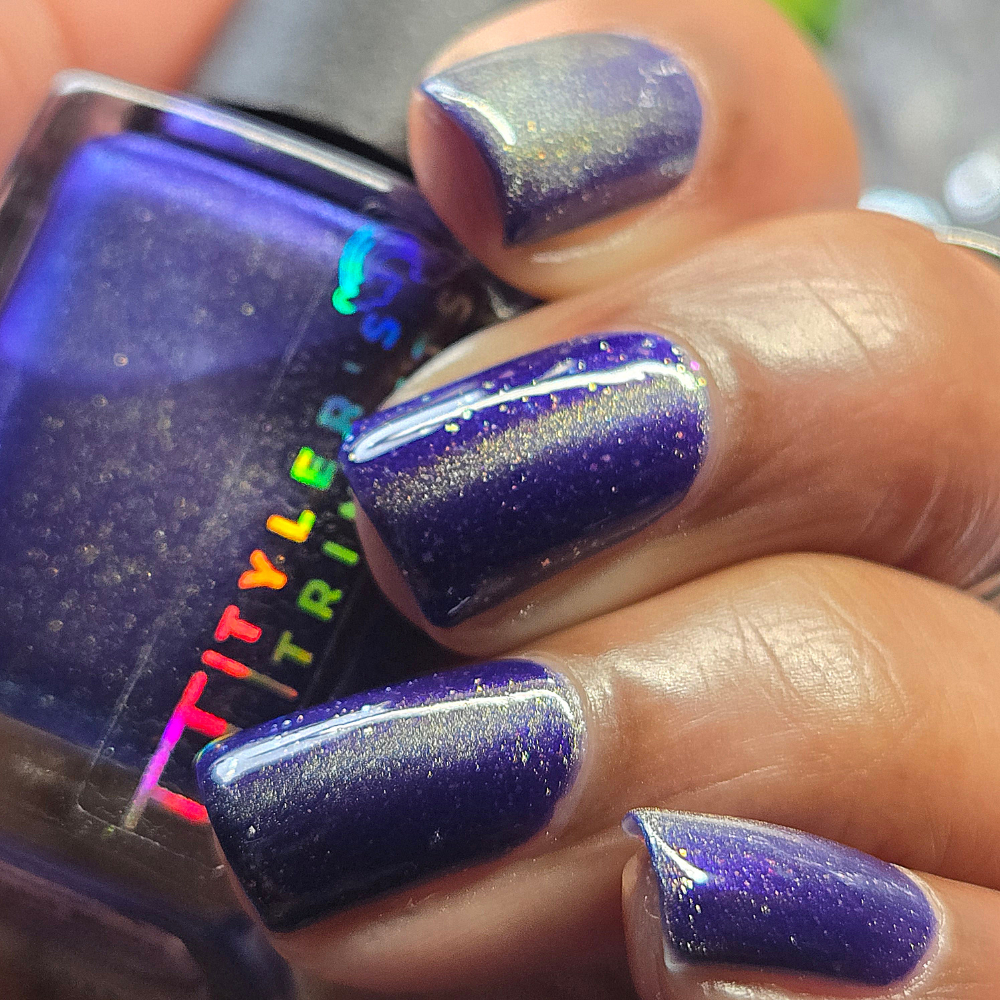 Late Night Mani [Magnetic]
